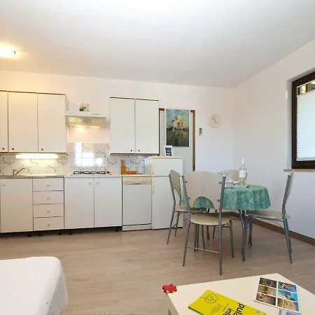 Eduard 66 Apartmán